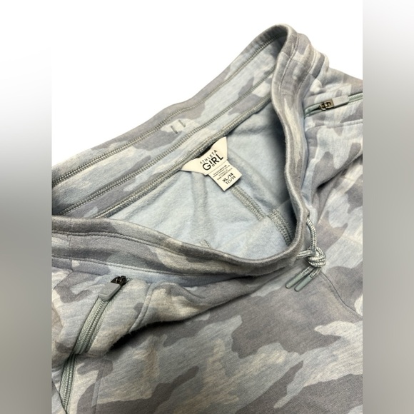 Athleta youth blue camo jogger sweat pants - Picture 5 of 7